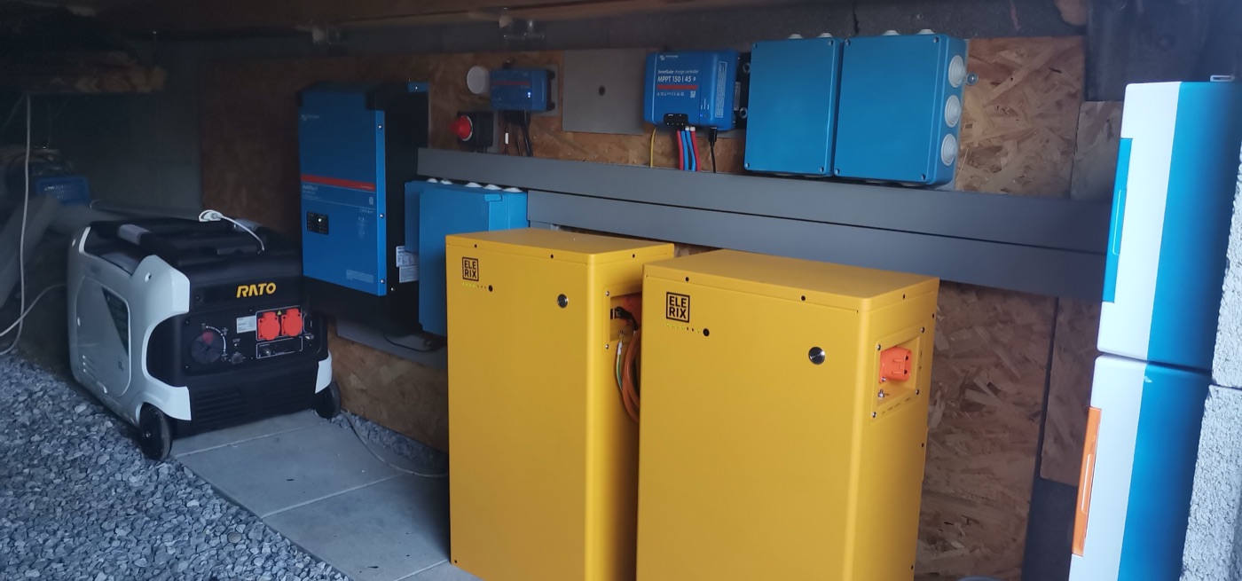 Realizácia SOLARDOM — Dolný Vadičov · ostrovný systém Victron 4 kWp + 10 kWh